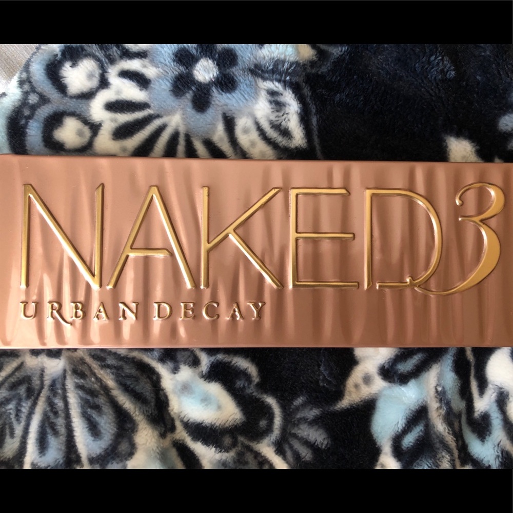 authentic Naked 3 by Urban Decay